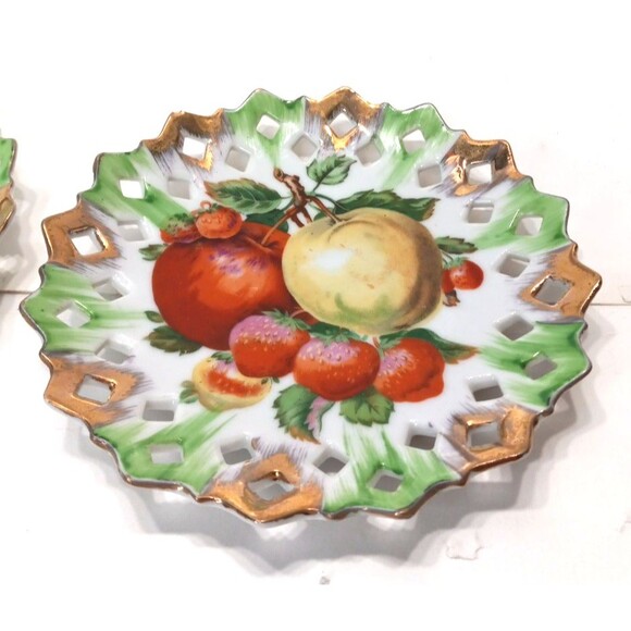 Two ArtMark Hand Painted Fruit Pattern Lattice Sawtooth Edge Vintage Wall Plates - Picture 3 of 7
